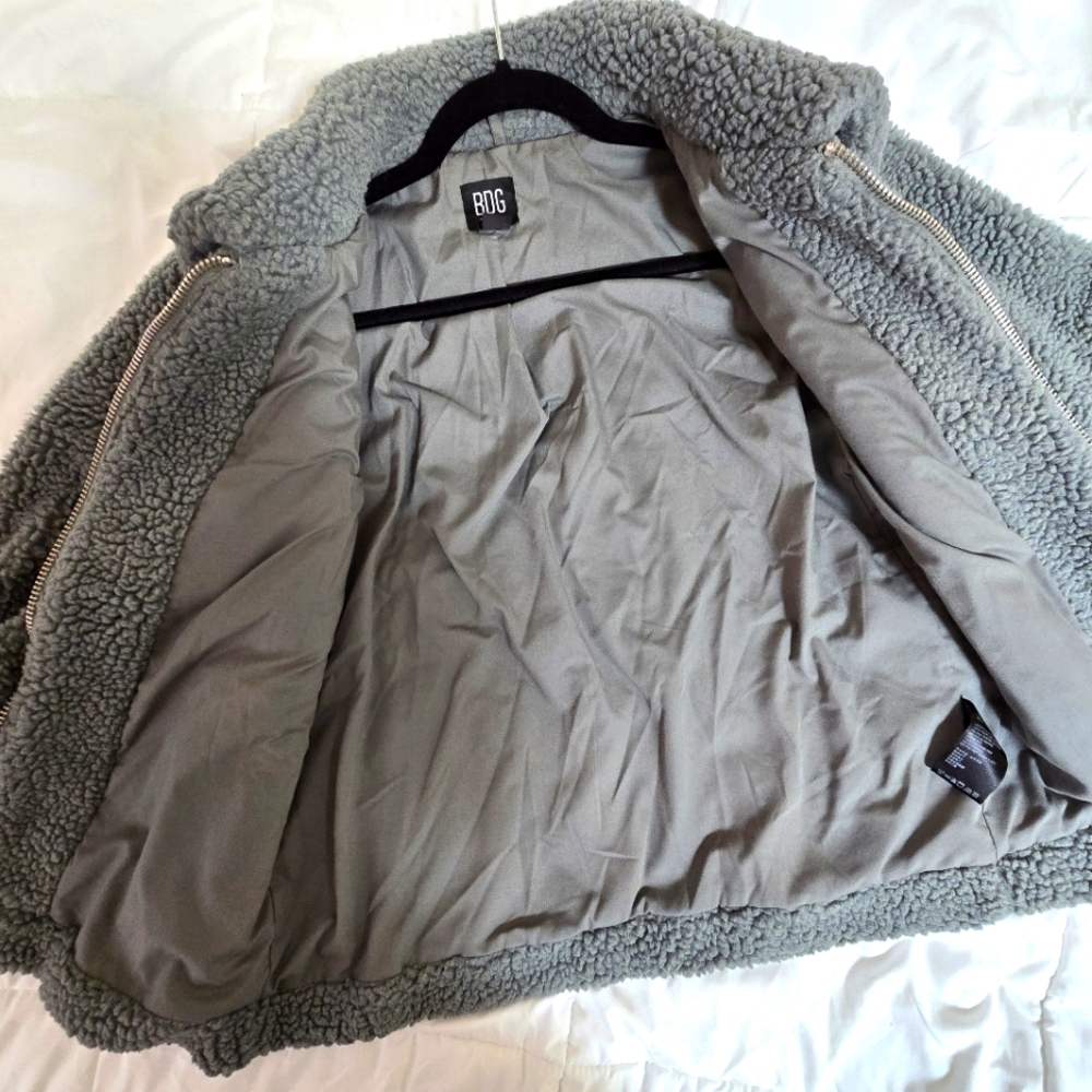 BDG Sage Gray Green Sherpa Teddy  Jacket Jacket Size S-P - Picture 6 of 13